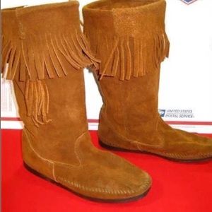 Women’s Fringe Minnetonka Boots
